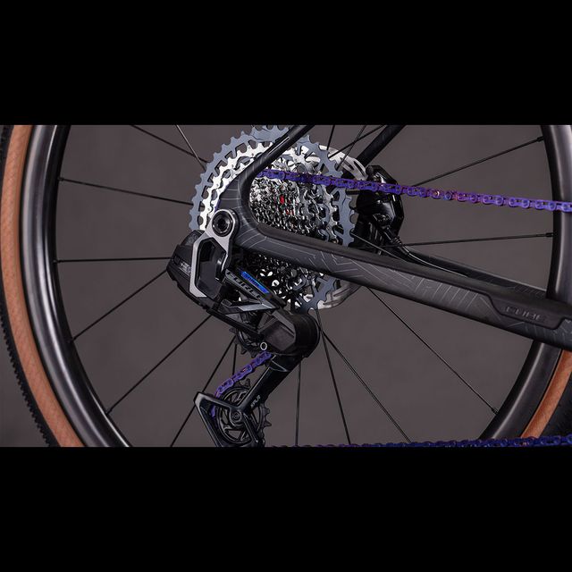 CUBE Nuroad C:62 EXC gravel-pyörä